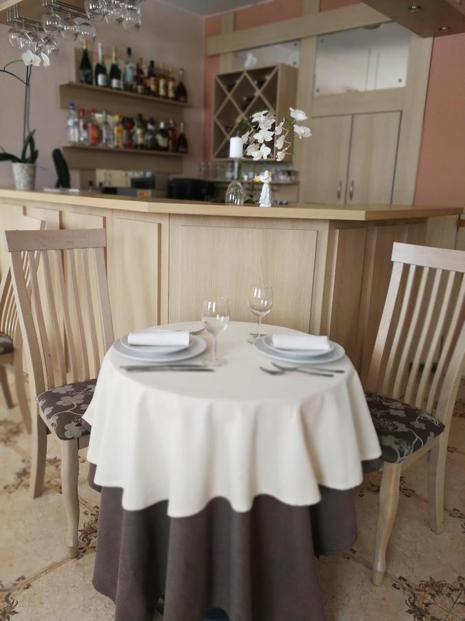 אוטנה Hotel Angelas מראה חיצוני תמונה
