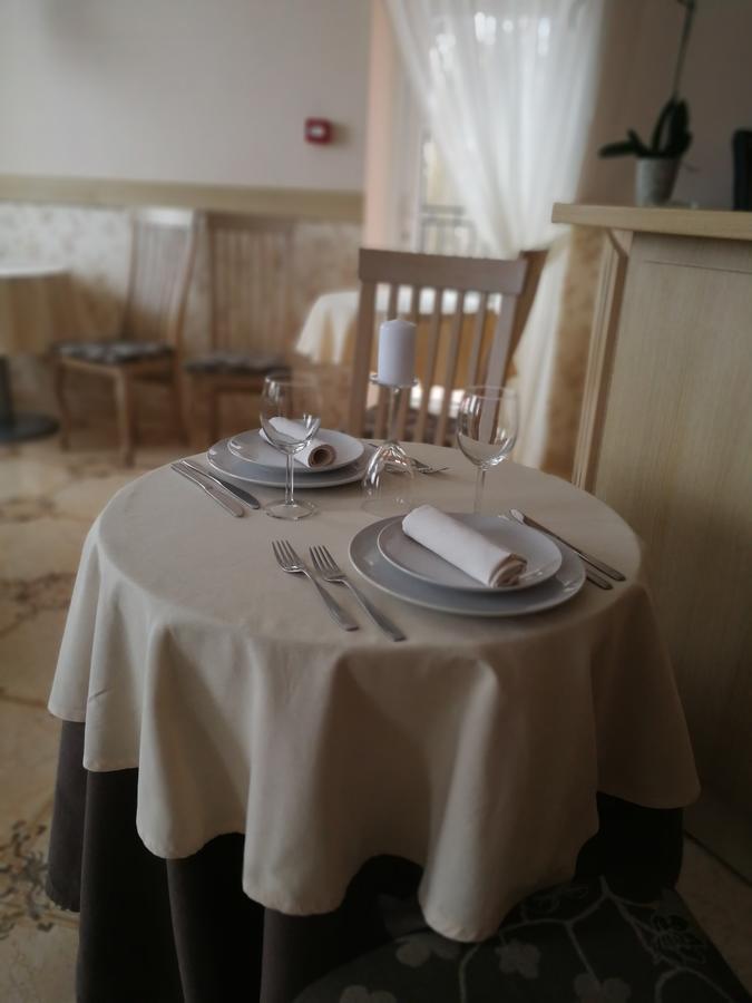 אוטנה Hotel Angelas מראה חיצוני תמונה